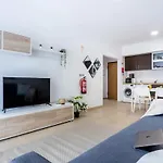 Luxury 5 Min With Balcony, Pool, Wifi, Ac, Smarttv Διαμέρισμα *