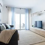 Διαμέρισμα Luxury 5 Min With Balcony, Pool, Wifi, Ac, Smarttv