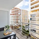 Luxury 5 Min With Balcony, Pool, Wifi, Ac, Smarttv Διαμέρισμα Portimão