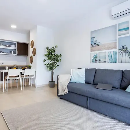 Luxury 5 Min With Balcony, Pool, Wifi, Ac, Smarttv * بورتيماو