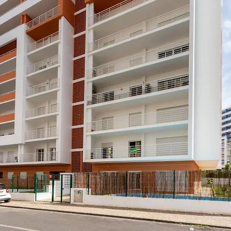 Luxury 5 Min With Balcony, Pool, Wifi, Ac, Smarttv شقة *